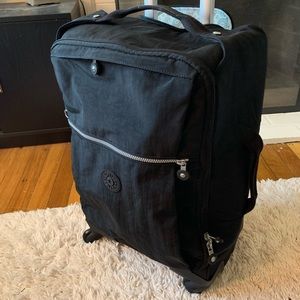 Kipling carryon suitcase spinner
